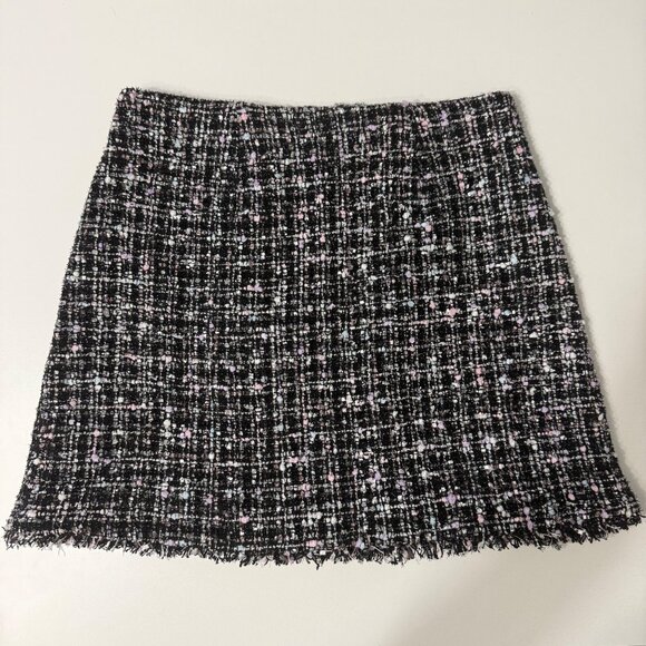 Bluivy Black & Pink Tweed Mini Skirt With Pearl Button Details Frayed Hem Lined - Picture 3 of 6
